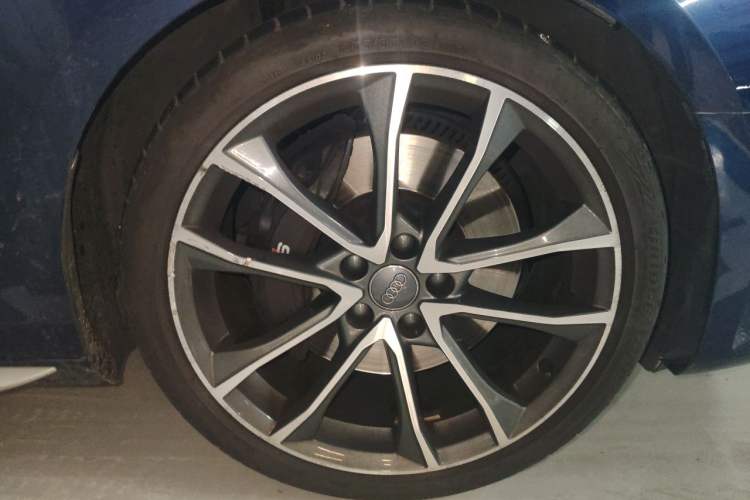 Used Audi S4 2020 S4 3.0TFSI Right Front Wheel Hub