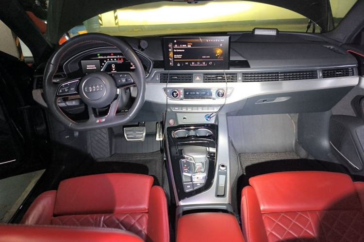 Used Audi S4 2020 S4 3.0TFSI Center Console