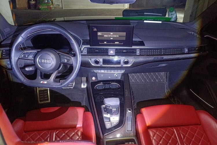 Used Audi S4 2020 S4 3.0TFSI Center Console