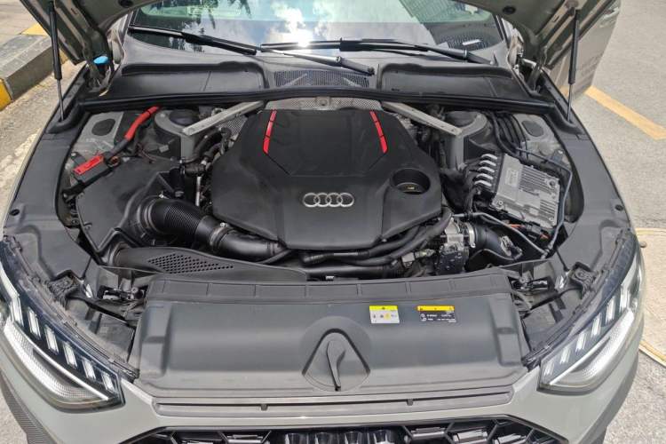 Used Audi S4 2020 S4 3.0TFSI Engine Bay