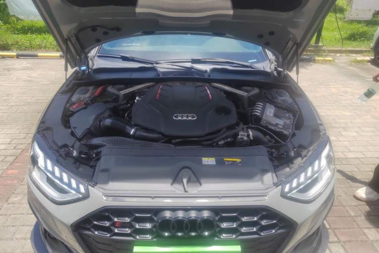 Used Audi S4 2020 S4 3.0TFSI Engine Bay