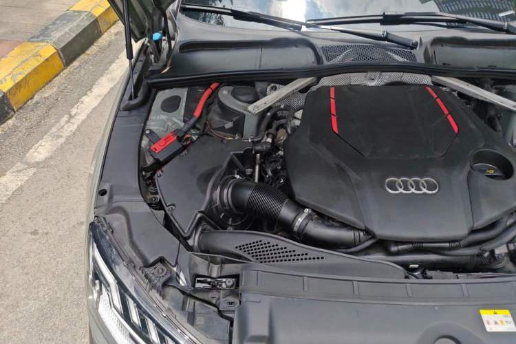 Used Audi S4 2020 S4 3.0TFSI Engine Bay Right