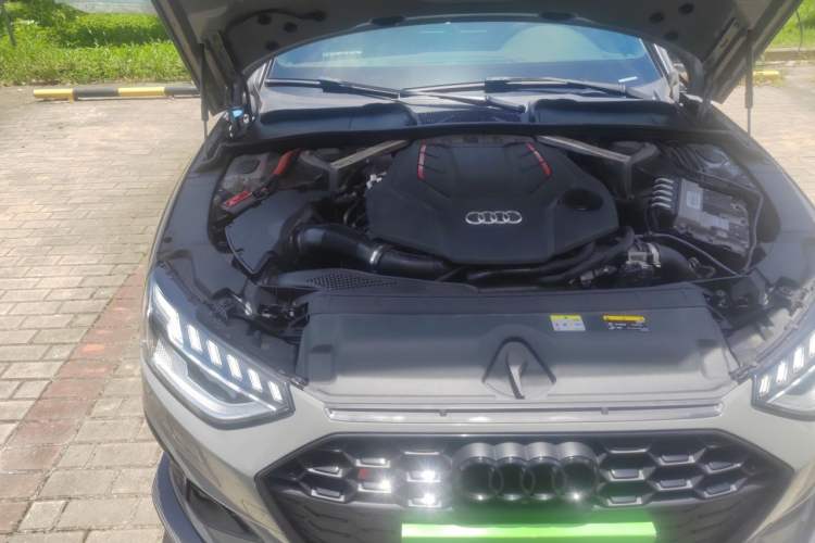 Used Audi S4 2020 S4 3.0TFSI Engine Bay Right