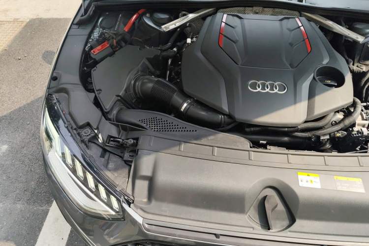 Used Audi S4 2020 S4 3.0TFSI Engine Bay Right