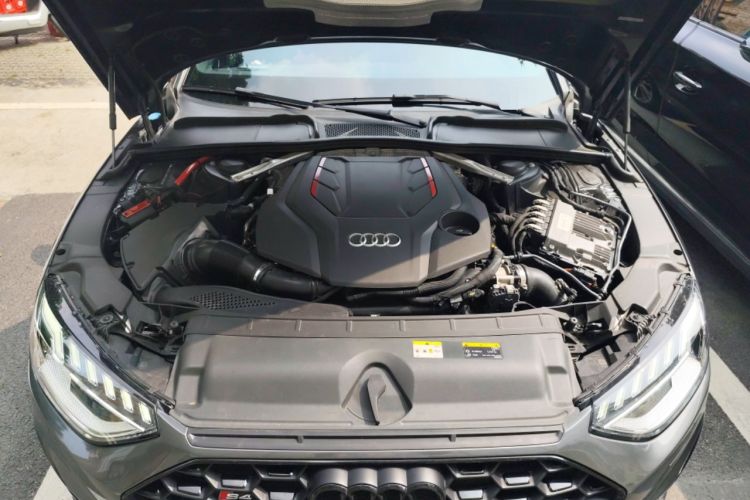 Used Audi S4 2020 S4 3.0TFSI Engine Bay