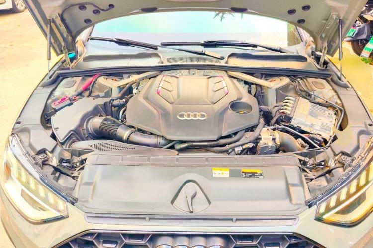 Used Audi S4 2020 S4 3.0TFSI Engine Bay