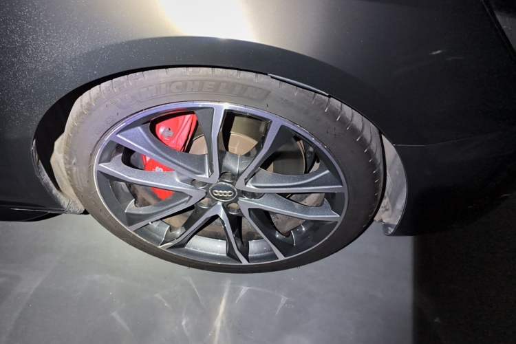 Used Audi S4 2020 S4 3.0TFSI Right Front Wheel Hub