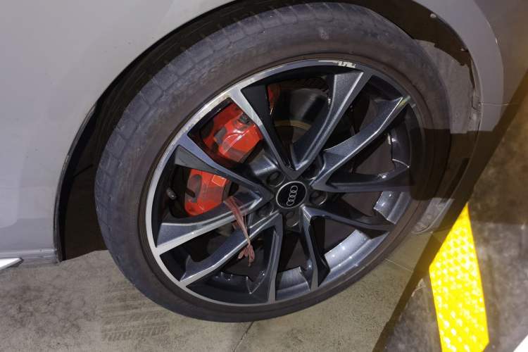 Used Audi S4 2020 S4 3.0TFSI Right Front Wheel Hub