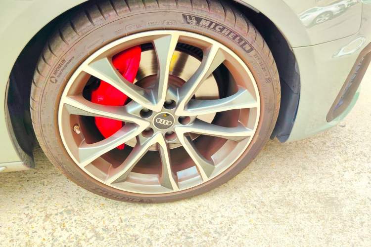 Used Audi S4 2020 S4 3.0TFSI Right Front Wheel Hub