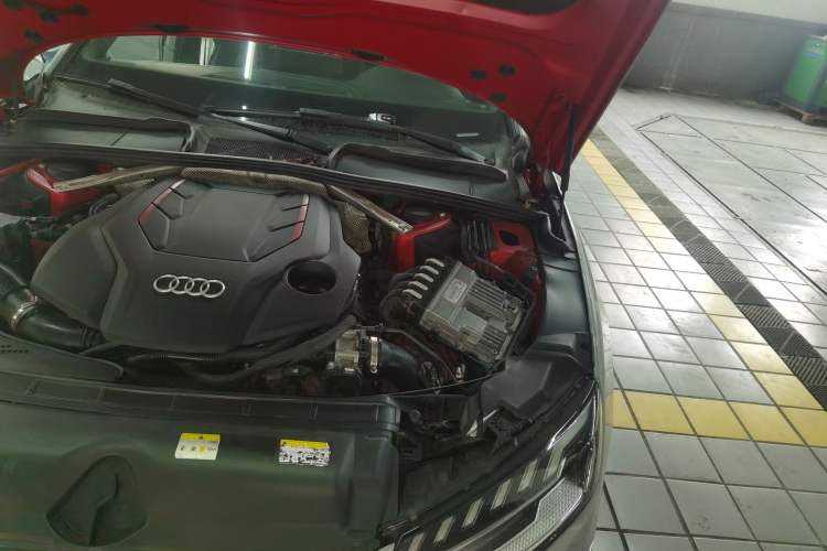 Used Audi S4 2020 S4 3.0TFSI Engine Bay Left