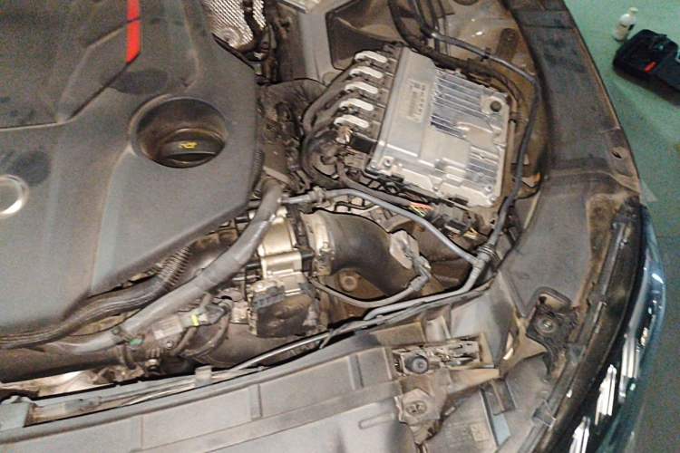 Used Audi S4 2020 S4 3.0TFSI Engine Bay Left