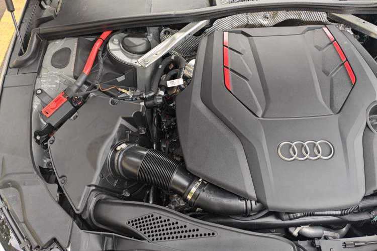 Used Audi S4 2020 S4 3.0TFSI Engine Bay Right