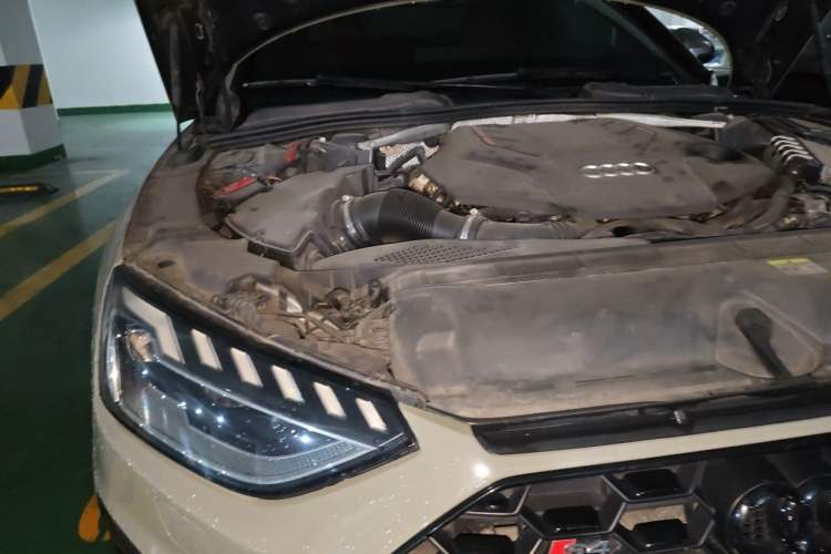 Used Audi S4 2020 S4 3.0TFSI Engine Bay Right