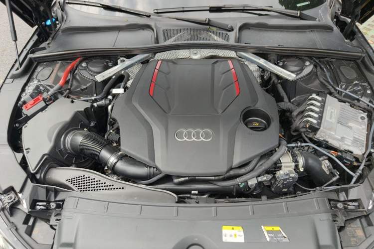 Used Audi S4 2022 S4 3.0TFSI Engine Bay