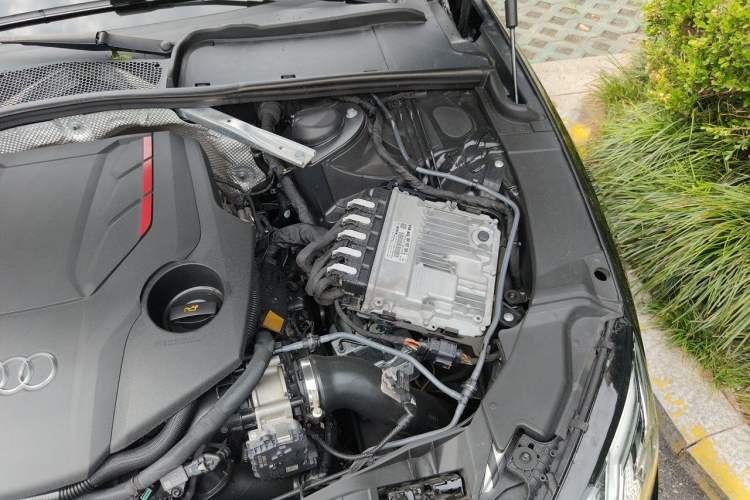 Used Audi S4 2022 S4 3.0TFSI Engine Bay Left