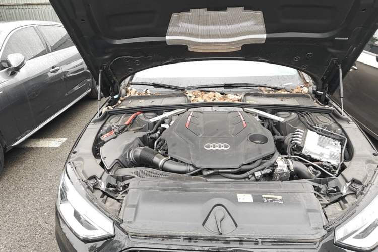 Used Audi S4 2022 S4 3.0TFSI Engine Bay Right