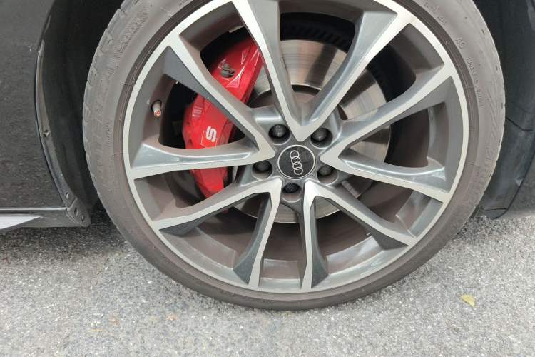 Used Audi S4 2022 S4 3.0TFSI Right Front Wheel Hub