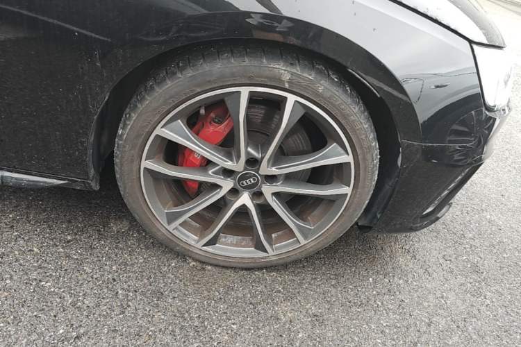 Used Audi S4 2022 S4 3.0TFSI Right Front Wheel Hub