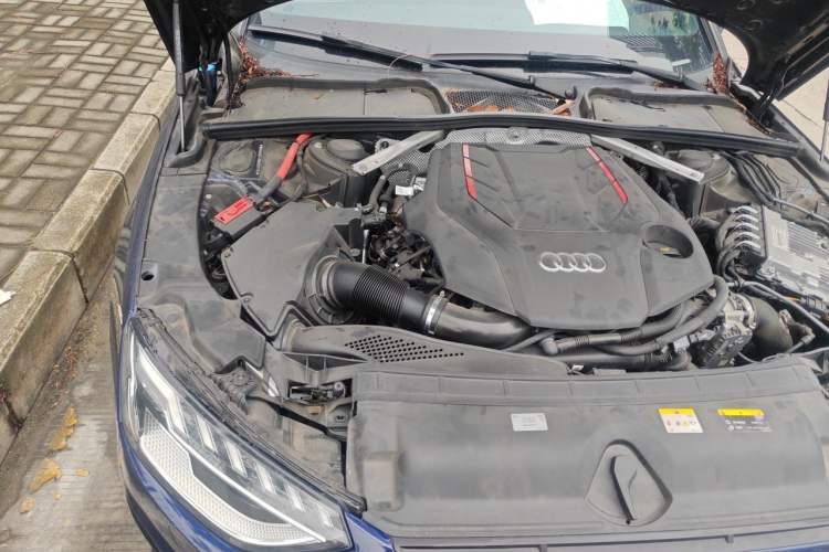 Used Audi S4 2022 S4 3.0TFSI Engine Bay Right