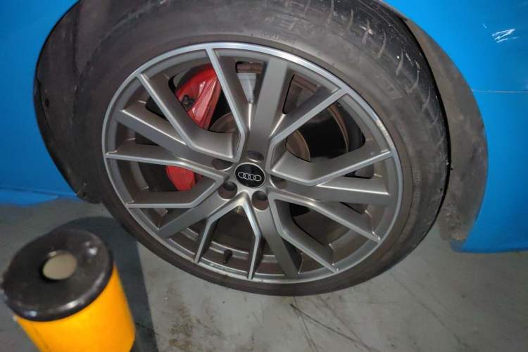 Used Audi S4 2022 S4 3.0TFSI Right Front Wheel Hub