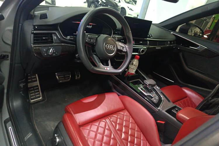 Used Audi S4 2022 S4 3.0TFSI Center Console