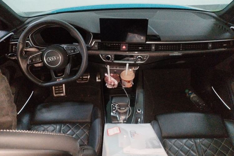 Used Audi S4 2022 S4 3.0TFSI Center Console