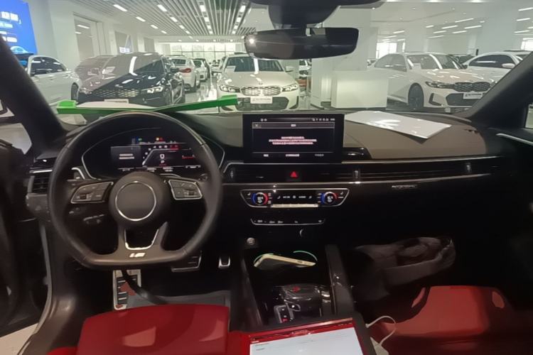 Used Audi S4 2022 S4 3.0TFSI Center Console