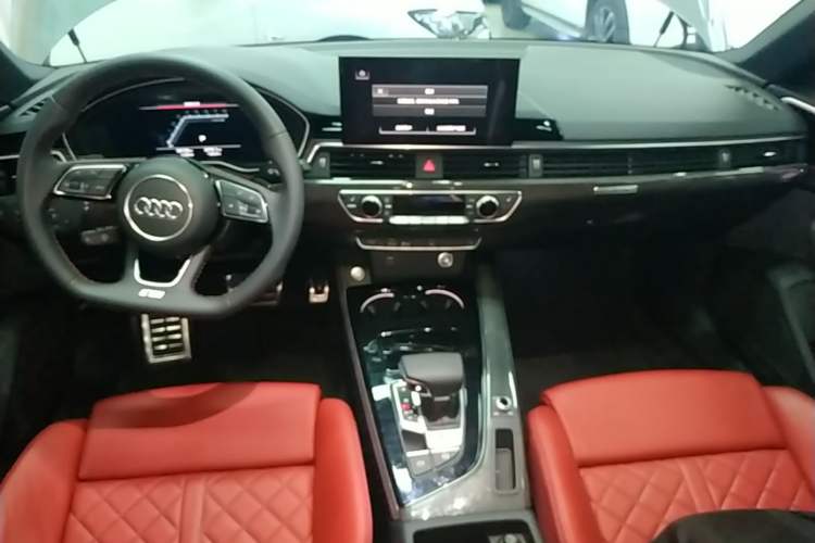 Used Audi S4 2022 S4 3.0TFSI Center Console