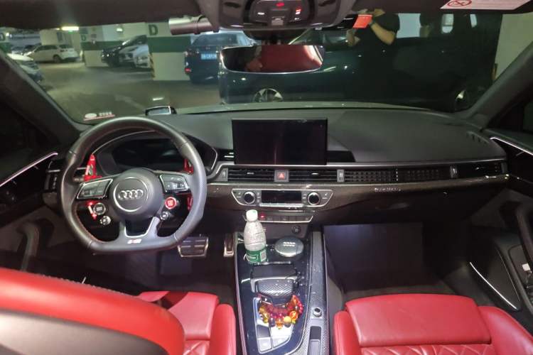 Used Audi S4 2022 S4 3.0TFSI Center Console