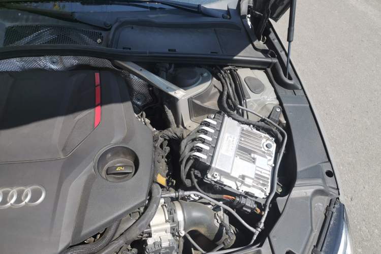 Used Audi S4 2022 S4 3.0TFSI Engine Bay Left