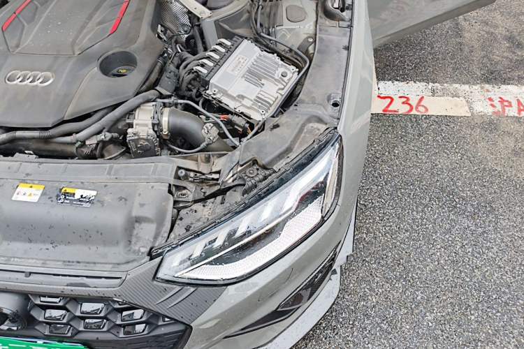 Used Audi S4 2022 S4 3.0TFSI Engine Bay Left