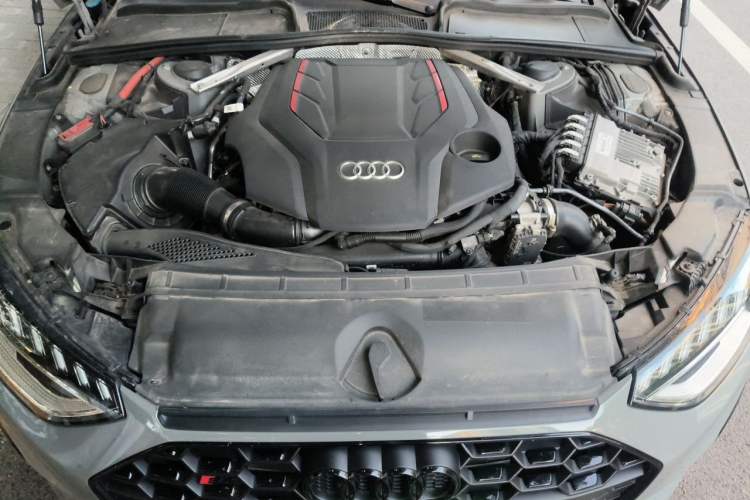 Used Audi S4 2022 S4 3.0TFSI Engine Bay