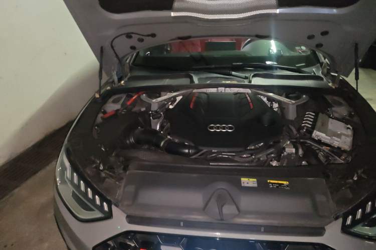 Used Audi S4 2022 S4 3.0TFSI Engine Bay Right