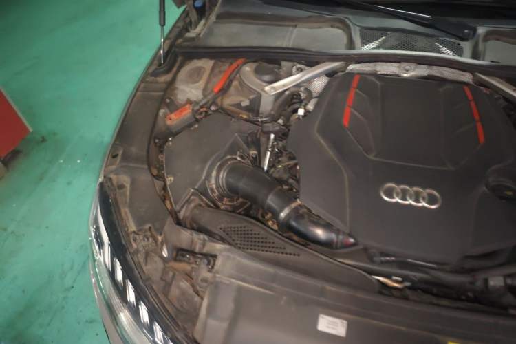 Used Audi S4 2022 S4 3.0TFSI Engine Bay Right