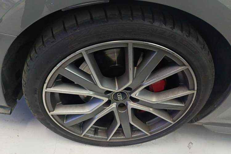 Used Audi S4 2022 S4 3.0TFSI Left Front Wheel Hub