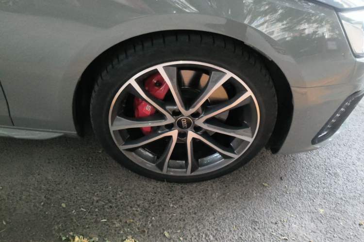 Used Audi S4 2022 S4 3.0TFSI Right Front Wheel Hub