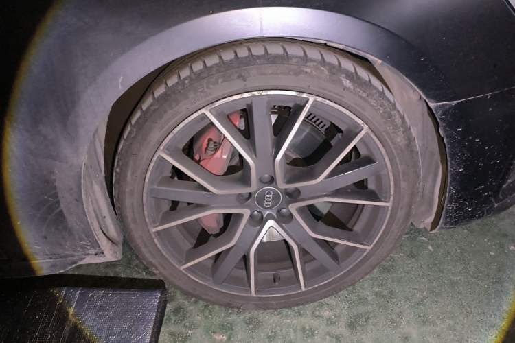 Used Audi S4 2022 S4 3.0TFSI Right Front Wheel Hub