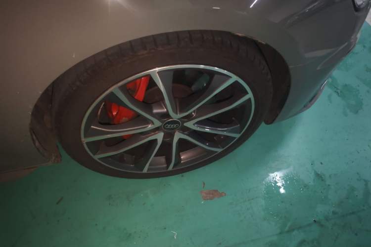 Used Audi S4 2022 S4 3.0TFSI Right Front Wheel Hub