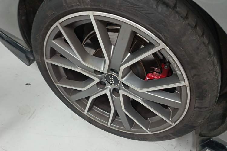 Used Audi S4 2022 S4 3.0TFSI Right Rear Wheel Hub
