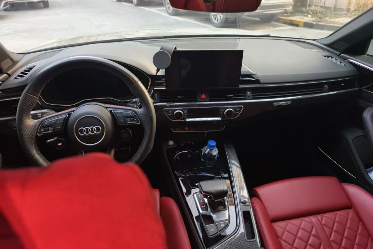 Used Audi S4 2022 S4 3.0TFSI Center Console