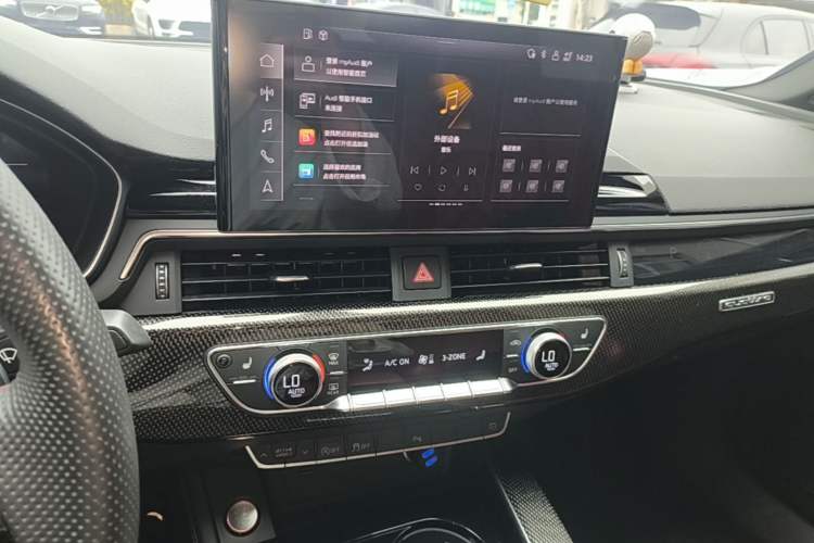 Used Audi S4 2023 S4 3.0TFSI Audio And AC Panel