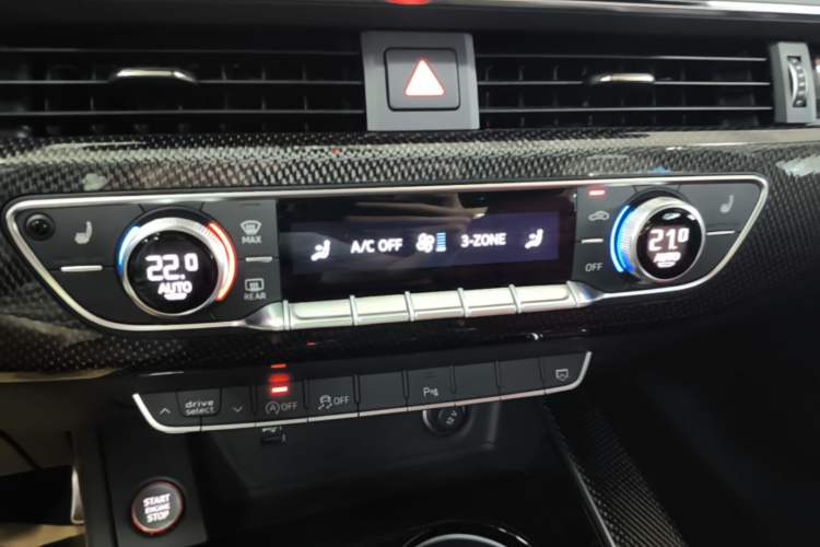 Used Audi S4 2023 S4 3.0TFSI Audio And AC Panel