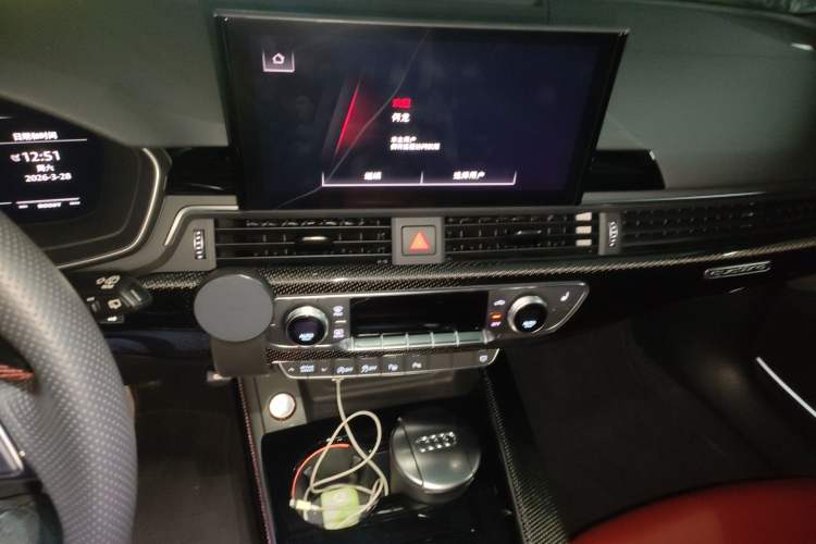Used Audi S4 2023 S4 Avant 3.0TFSI Audio And AC Panel