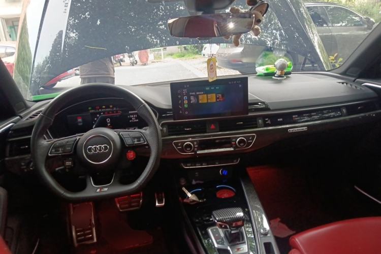 Used Audi S4 2023 S4 3.0TFSI Center Console