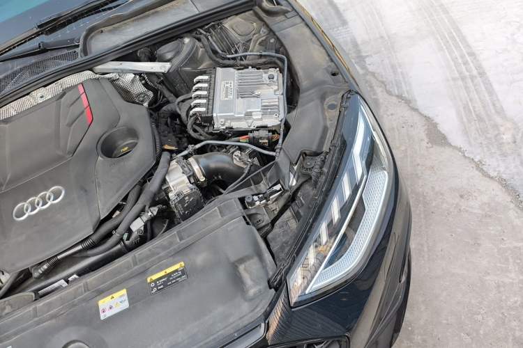 Used Audi S4 2023 S4 Avant 3.0TFSI Engine Bay Left
