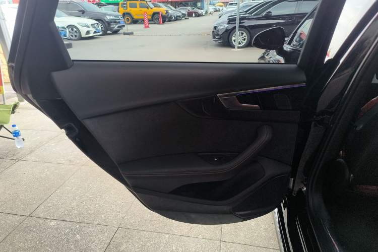 Used Audi S4 2023 S4 3.0TFSI Interior 8