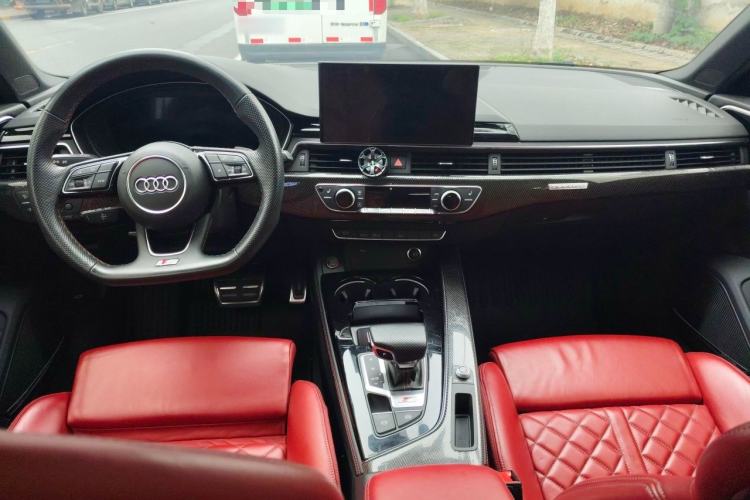 Used Audi S4 2023 S4 3.0TFSI Center Console