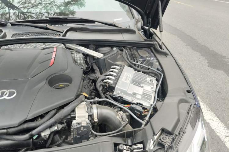 Used Audi S4 2023 S4 3.0TFSI Engine Bay Left