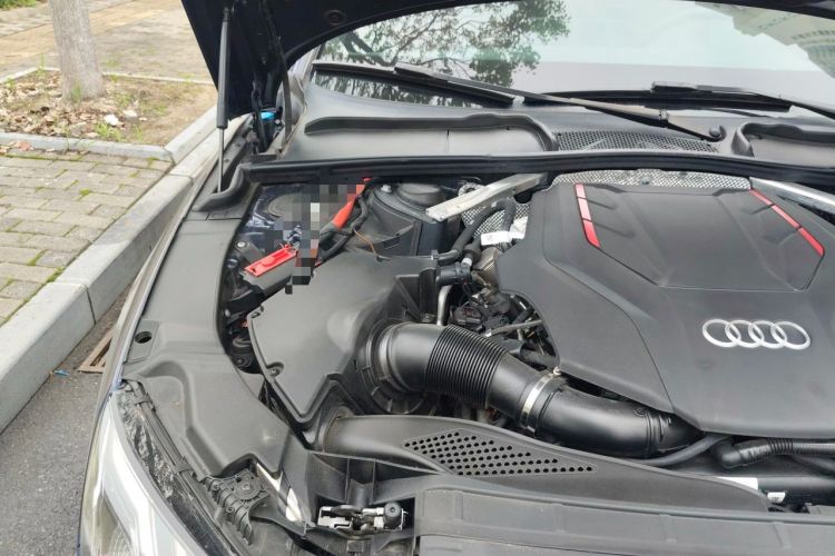 Used Audi S4 2023 S4 3.0TFSI Engine Bay Right