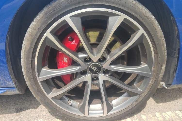 Used Audi S4 2023 S4 3.0TFSI Right Front Wheel Hub